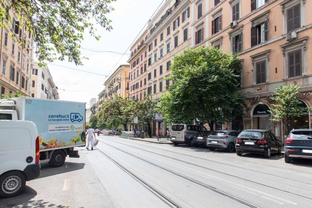 로마 La Casa Di Marisela In Via Emanuele Filiberto 아파트 외부 사진